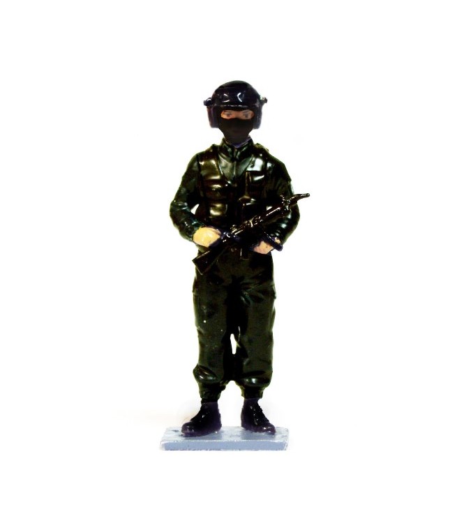 Policier du RAID en casque