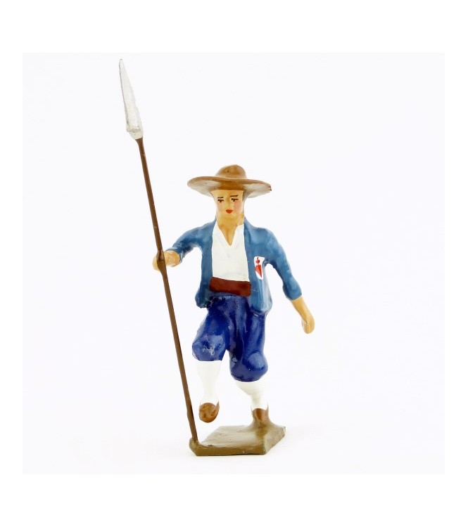 chouan, pied en avant avec lance