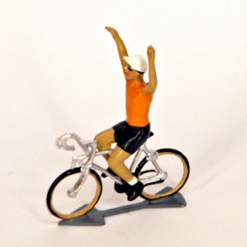 cycliste du Tour de France, Maillot orange bras en l'air