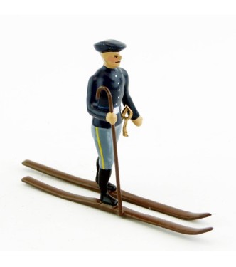 officier des chasseurs alpins en bleu horizon à skis