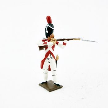 fantassin du 3e rgt de grenadiers de la garde, fusil en joue