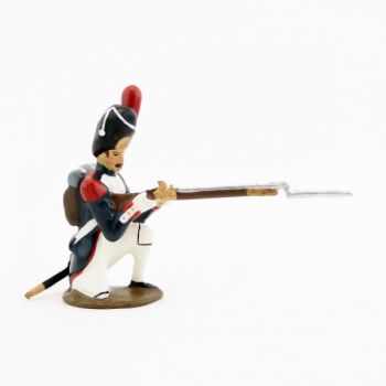 grenadier de la garde à genou, fusil en joue