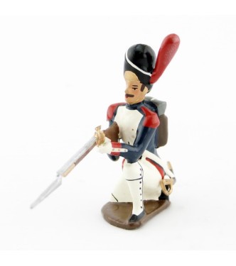 grenadier de la garde à genou, fusil en joue