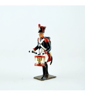 tambour de l'infanterie de ligne, pied gauche en avant