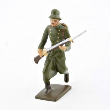 fantassin de l'infanterie prussienne, casque acier, à l'assaut