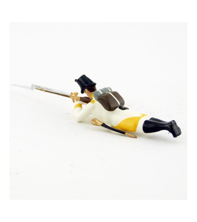 fantassin de l'infanterie allemande couché, fusil en joue