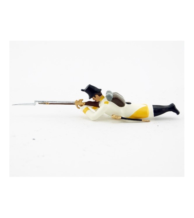 fantassin de l'infanterie allemande couché, fusil en joue