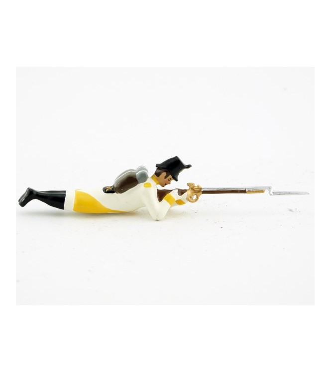 fantassin de l'infanterie allemande couché, fusil en joue