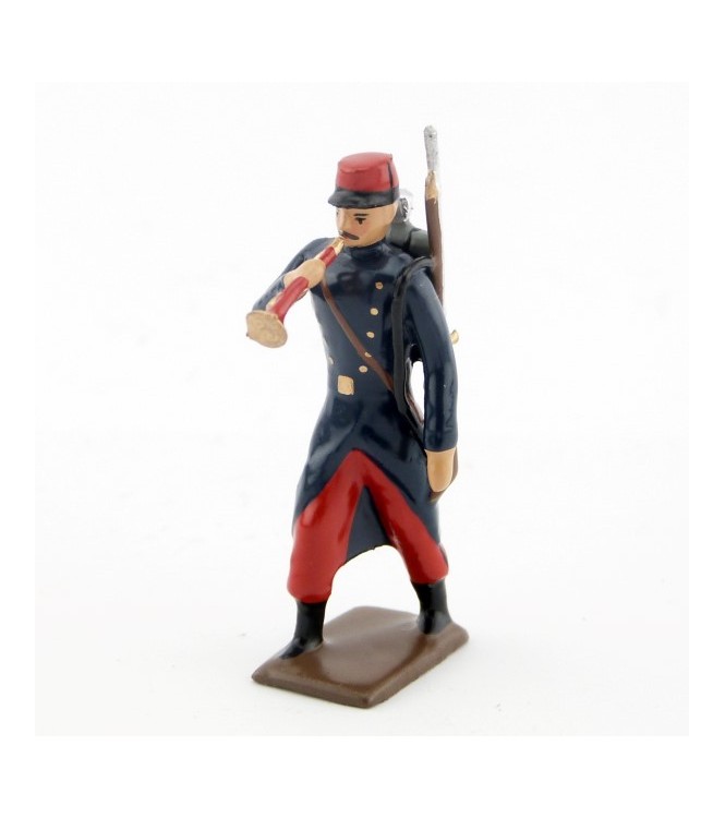 clairon de l'infanterie de ligne en capote, pantalon garance