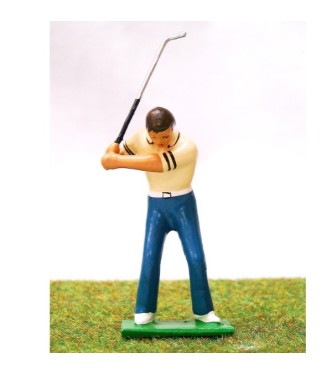 golfeur en fin de montée, polo beige