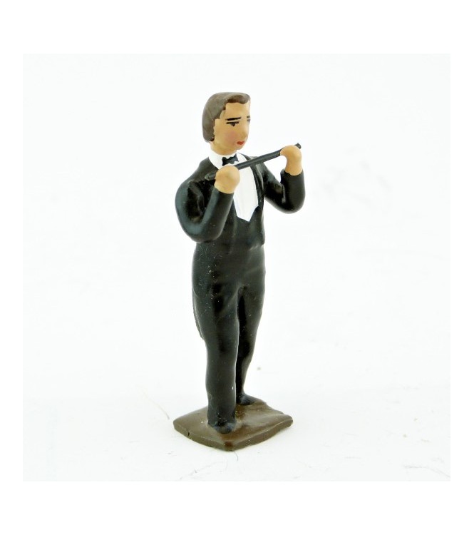 musicien de l'orchestre, debout, jouant de la flute