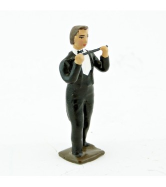 musicien de l'orchestre, debout, jouant de la flute
