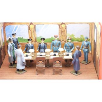 diorama l'Armistice de Rethondes (9 p. + décors + coffret diorama)