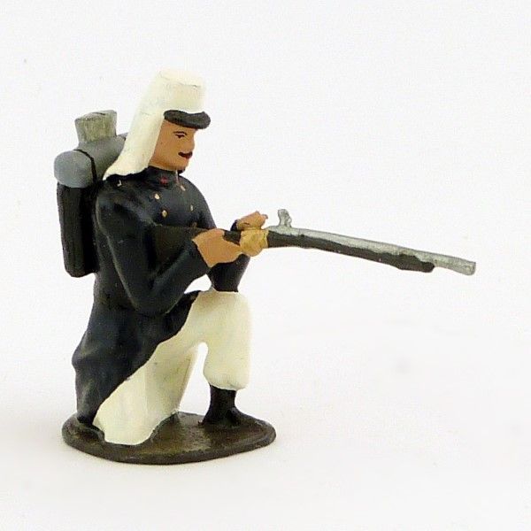 https://www.soldats-de-plomb.com/12834-thickbox_default/fantassin-de-la-legion-tenue-bleue-en-capote-maroc-1910-a-genou-fusil-en-jou.jpg