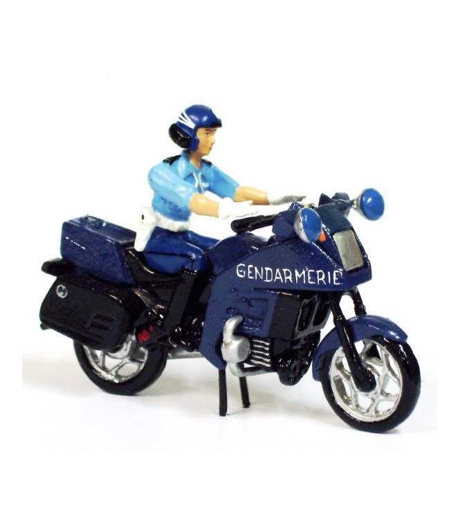 motard de gendarmerie en chemisette sur moto BMW K75RT