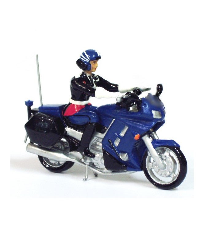 motard de gendarmerie en tenue d'honneur (vareuse) sur moto Yamaha FJR 1300