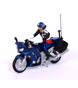 motard de gendarmerie en tenue d'honneur (vareuse) sur moto Yamaha FJR 1300