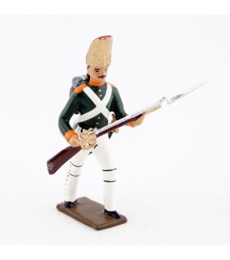 fantassin des grenadiers russes à l'assaut