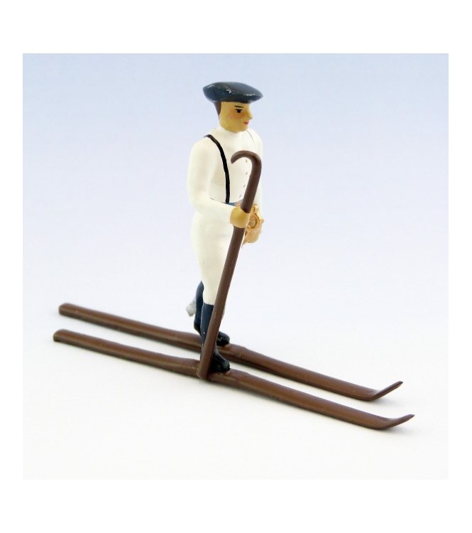 officier des chasseurs alpins en tenue d'hiver (blanc) à skis