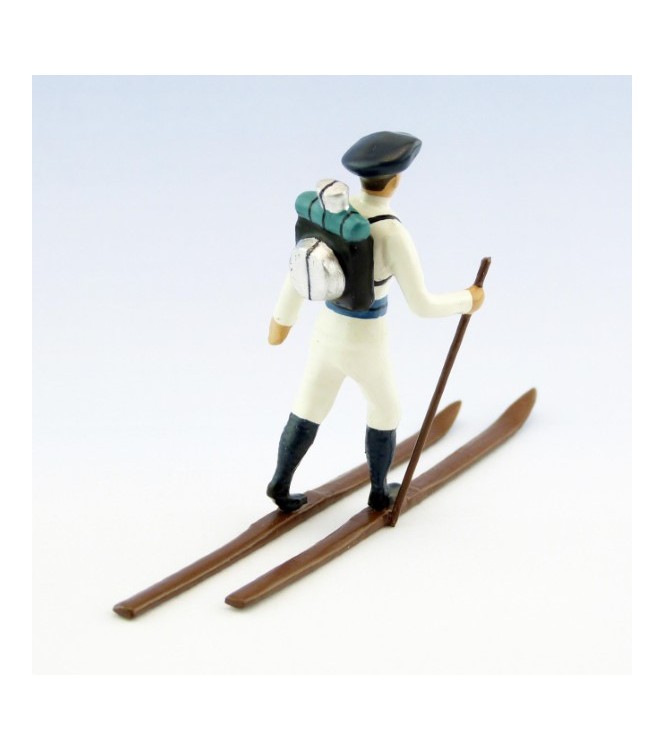 fantassin des chasseurs alpins en tenue d'hiver (blanc) à skis