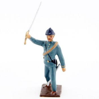 officier de l'infanterie de ligne en tunique bleu horizon à l'assaut