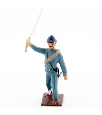 officier de l'infanterie de ligne en tunique bleu horizon à l'assaut