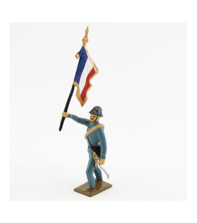 drapeau de l'infanterie de ligne en tunique bleu horizon à l'assaut