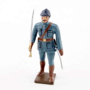 officier de l'infanterie de ligne en tunique bleu horizon