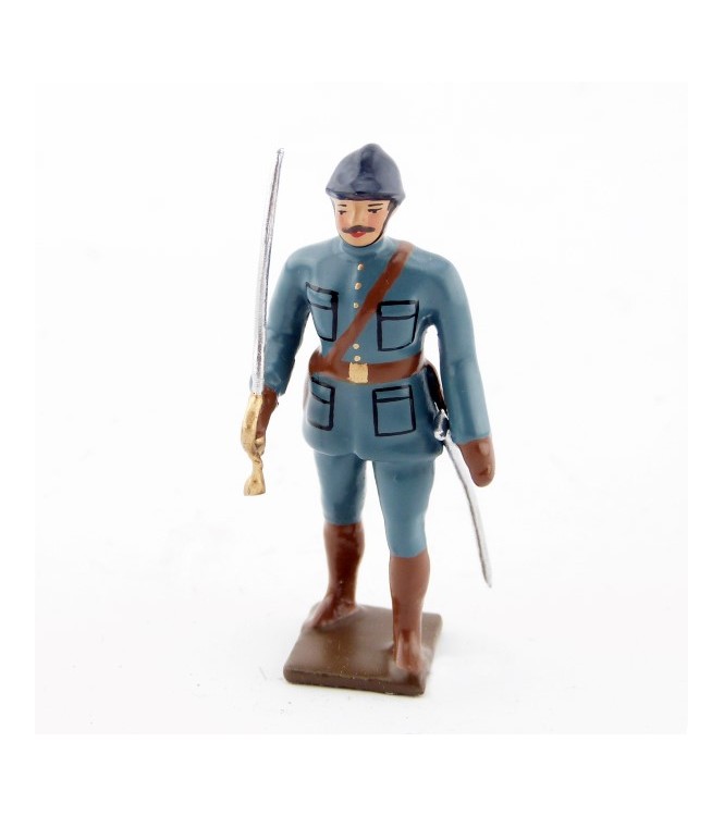 officier de l'infanterie de ligne en tunique bleu horizon