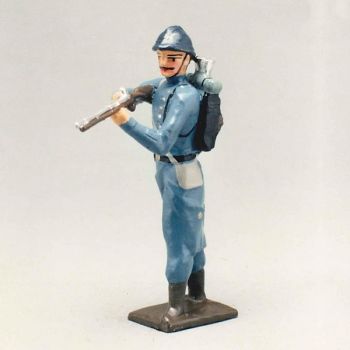 fantassin de l'infanterie de ligne en capote b.h. debout avec fusil en joue