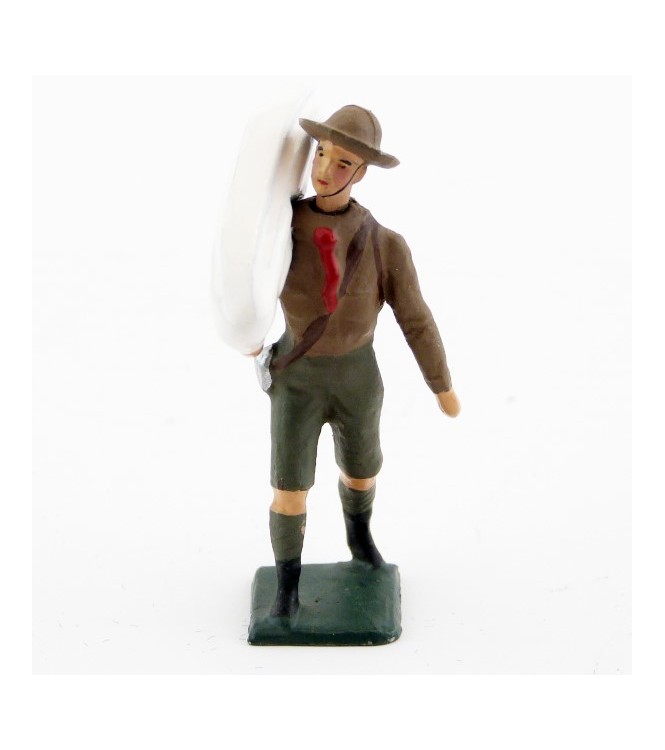 scout portant tente