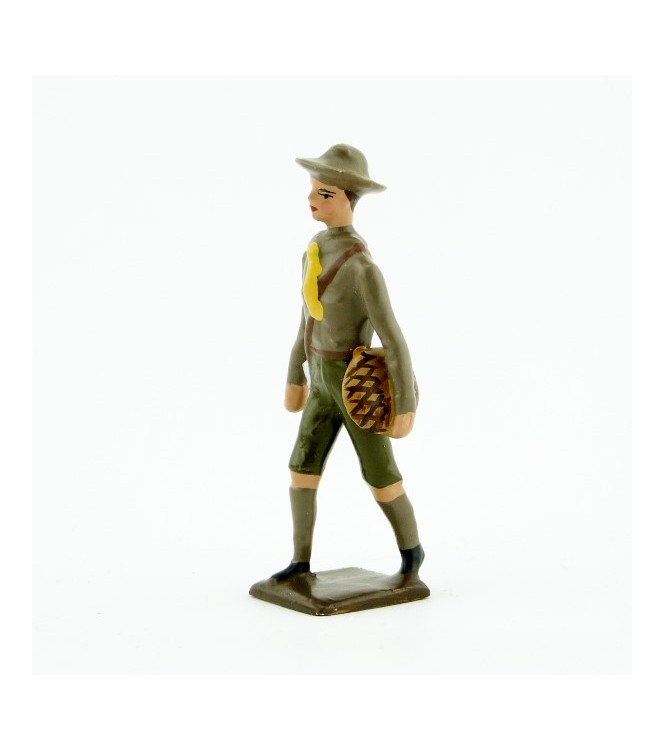 scout avec miche de pain
