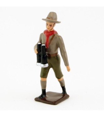 scout avec jumelles