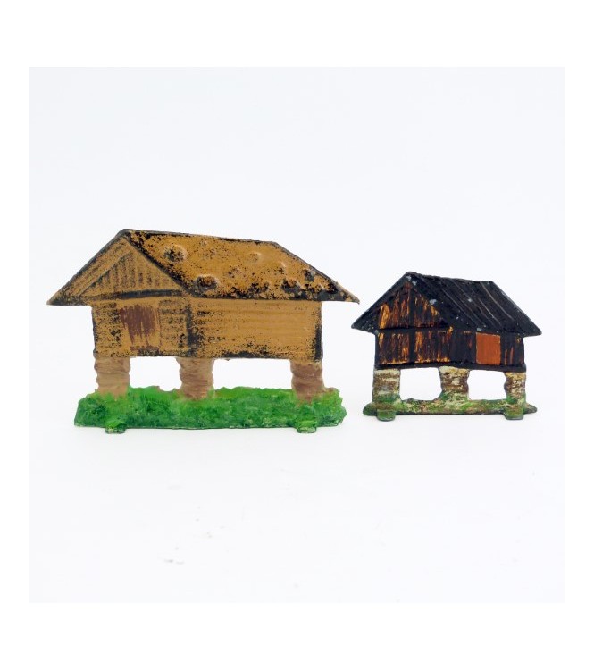 Petite hutte gauloise sur pilotis