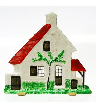 Maison avec auvent et remise