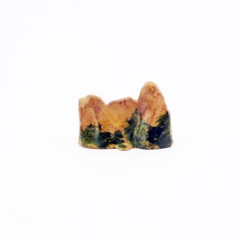 Tout petit rocher avec herbe (h. 2,3 cm x l. 3,2 cm)