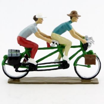 Cyclotouristes (Cyclo-randonneurs) en tandem (Paule et Arthur)