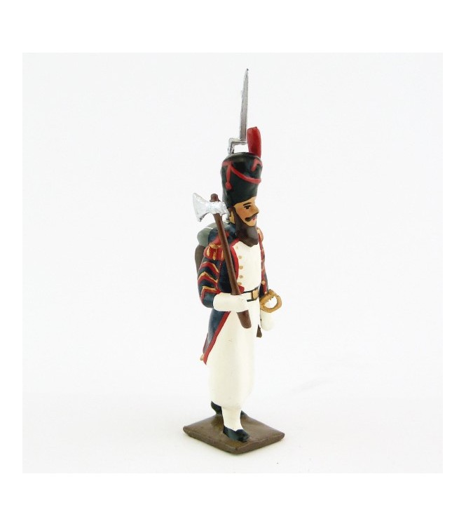 sapeur des grenadiers de la garde avec fusil sur l'épaule