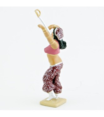 avaleuse de sabre, tenue rose et Bordeaux