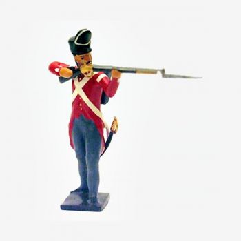 fantassin du 32nd (cornwall) regiment debout, fusil en joue