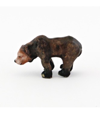 Ours brun à quatre pattes