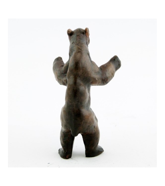 Ours brun debout