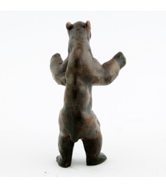 Ours brun debout