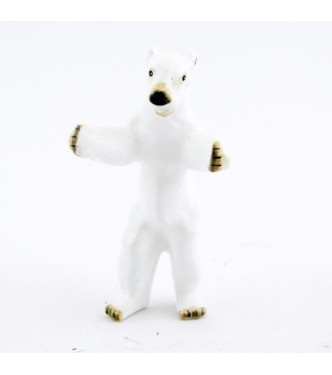 Ours polaire debout