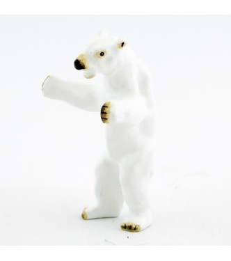 Ours polaire debout