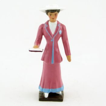 Femme, robe rose, avec livre (missel)