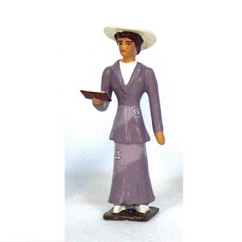 Femme, robe violette, avec livre (missel)