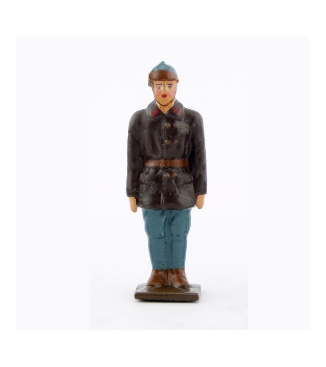 conducteur de char (bleu Horizon) au garde à vous