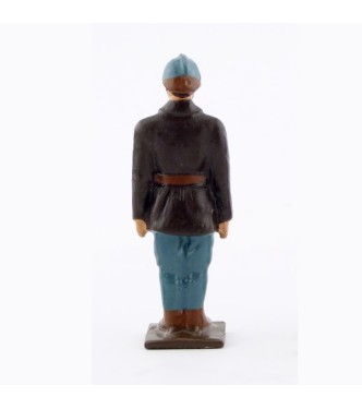 conducteur de char (bleu Horizon) au garde à vous