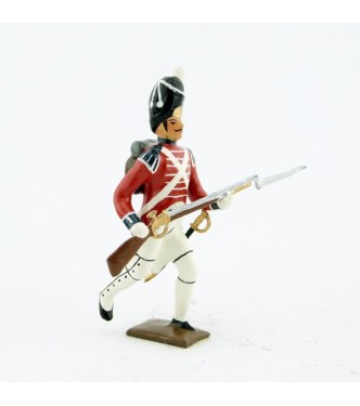 fantassin du 1er rgt de grenadiers anglais à l'assaut